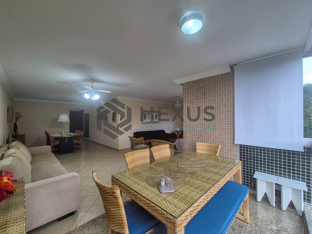 Foto 3 de Apartamento reformado com varanda a venda na quadra da praia das Pitangueiras