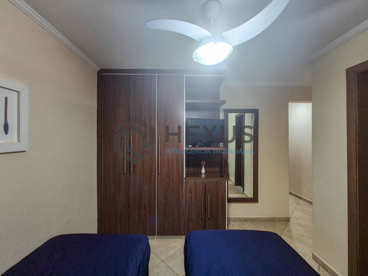 Foto 21 de Apartamento reformado com varanda a venda na quadra da praia das Pitangueiras