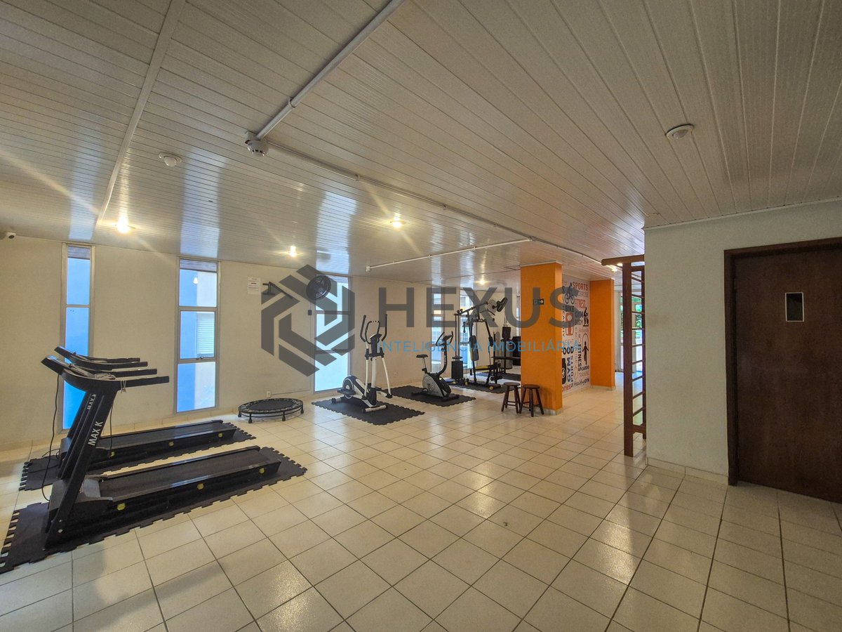 Foto 36 de Apartamento reformado com varanda a venda na quadra da praia das Pitangueiras