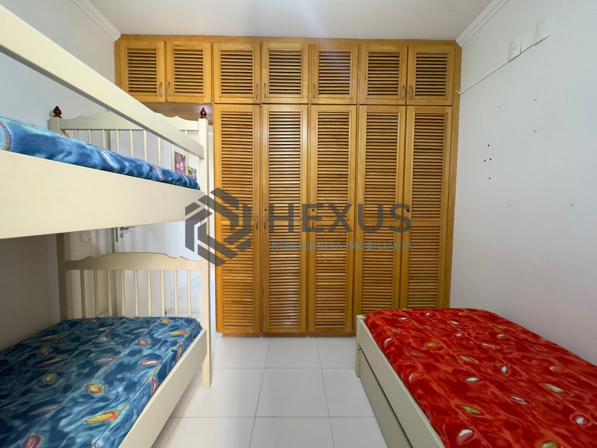 Foto 17 de Apartamento com varanda e lazer na Praia das Pitangueiras, Guaruja
