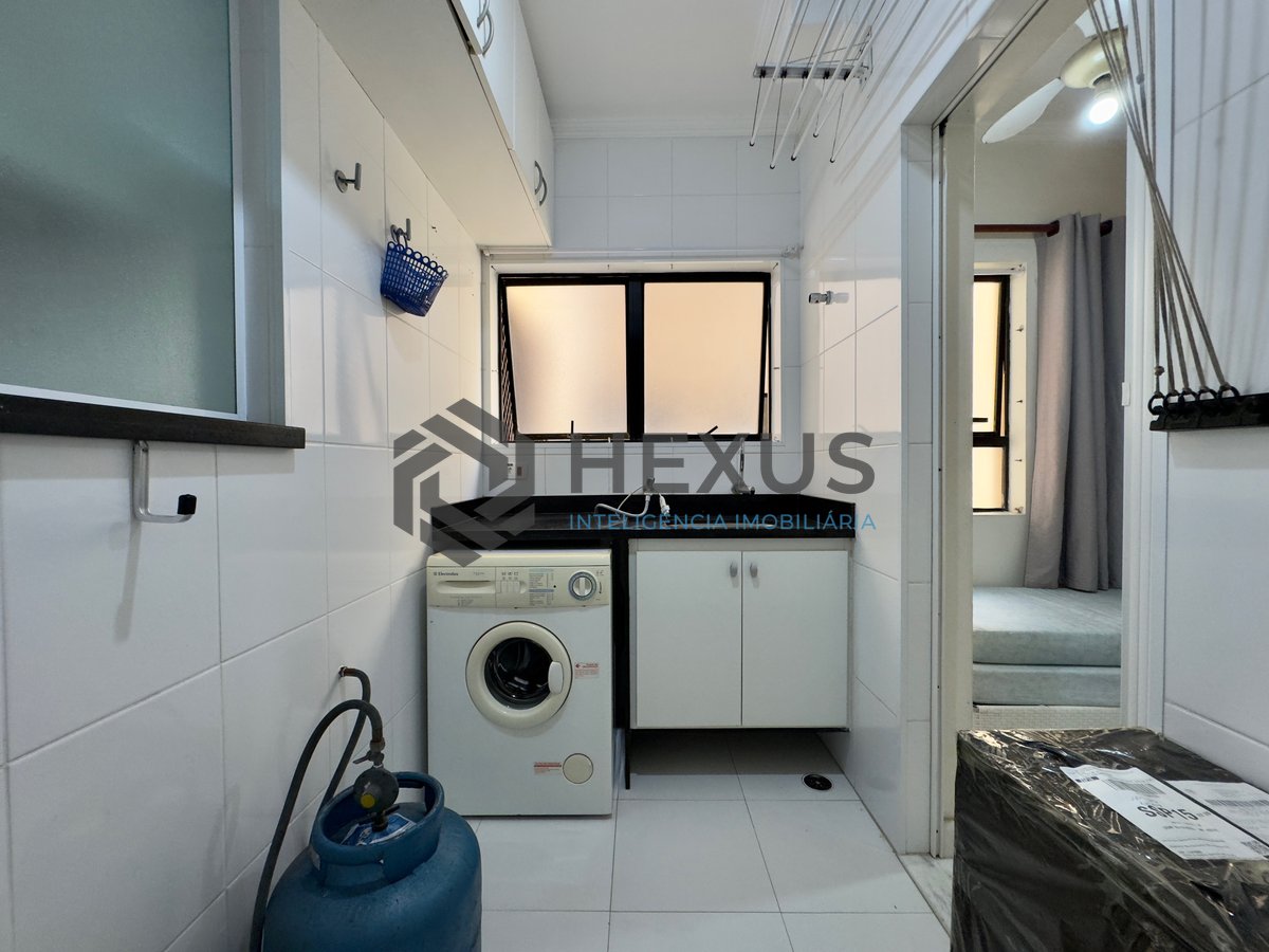 Foto 19 de Apartamento com varanda e lazer na Praia das Pitangueiras, Guaruja