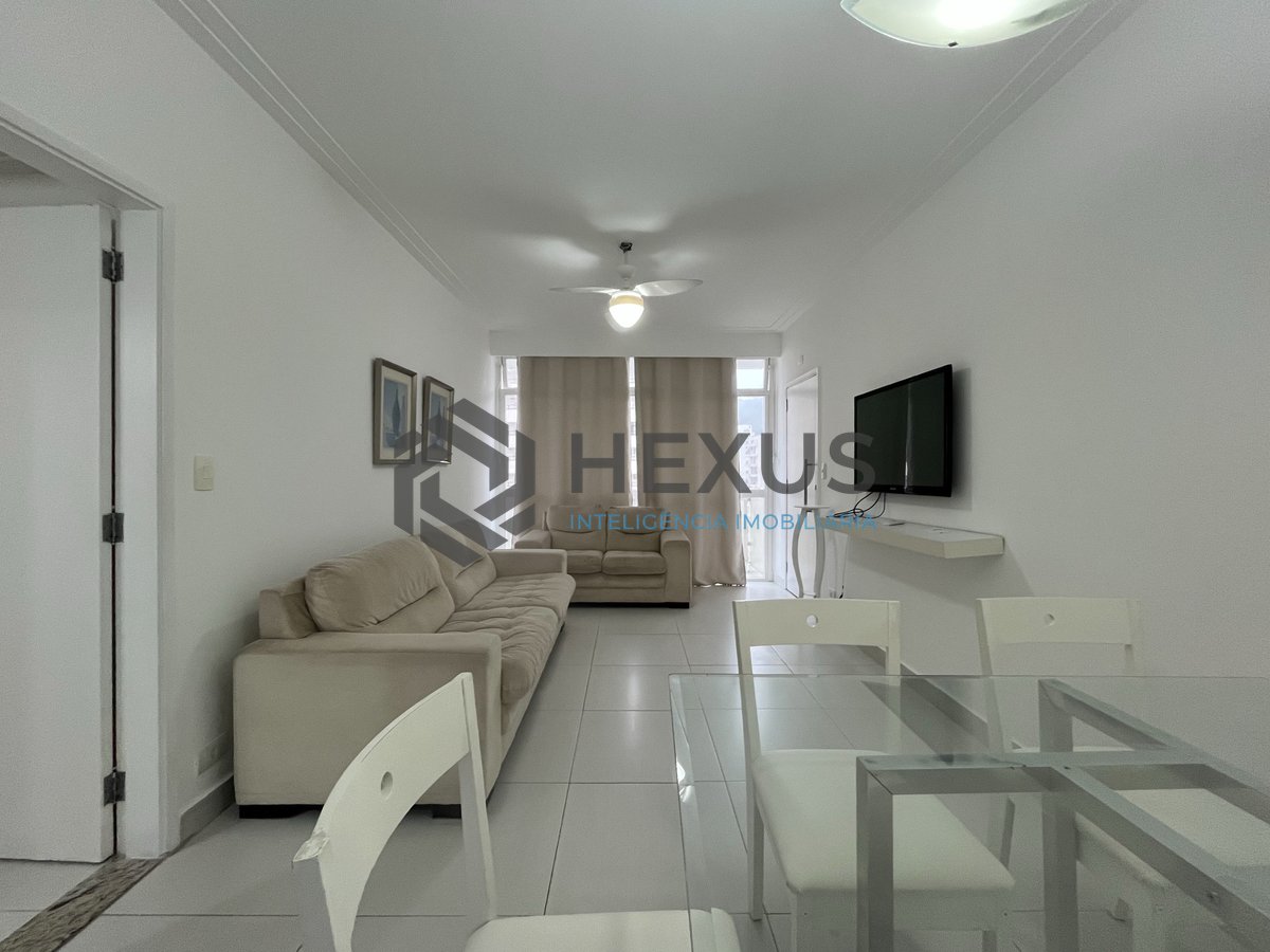 Foto 2 de Apartamento reformado com varanda na beira mar da Praia das Pitangueiras, Guaruja