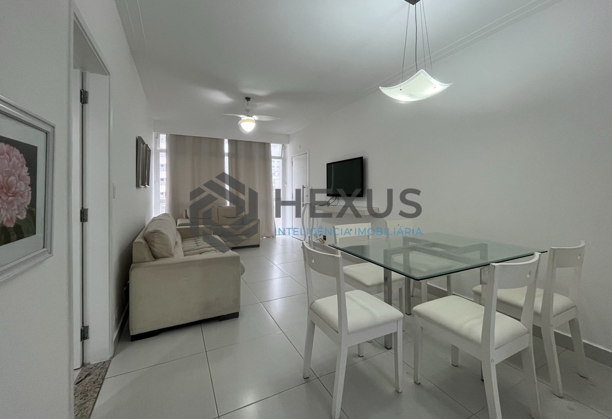 Foto 5 de Apartamento reformado com varanda na beira mar da Praia das Pitangueiras, Guaruja