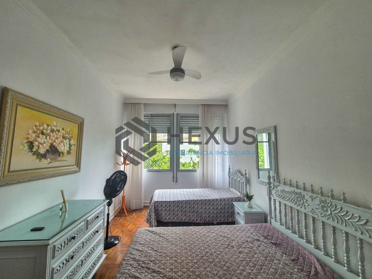 Foto 8 de Apartamento com varanda e vista mar na beira mar da Praia das Pitangueiras, Guaruja