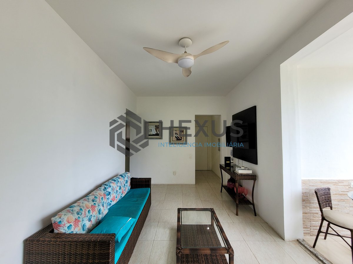 Foto 2 de Apartamento com varanda e vista mar na beira mar da Praia das Pitangueiras, Guaruja