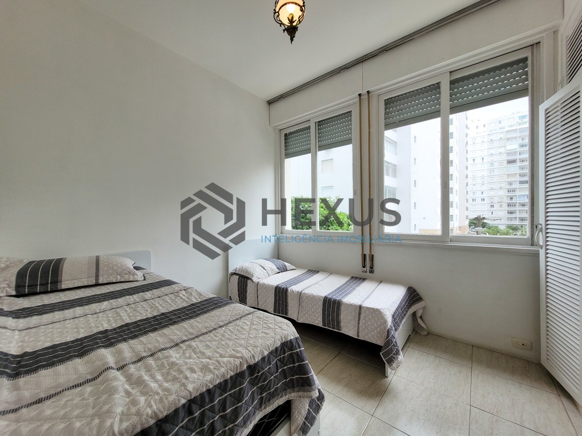 Foto 14 de Apartamento com varanda e vista mar na beira mar da Praia das Pitangueiras, Guaruja