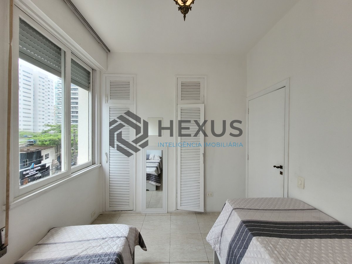Foto 18 de Apartamento com varanda e vista mar na beira mar da Praia das Pitangueiras, Guaruja