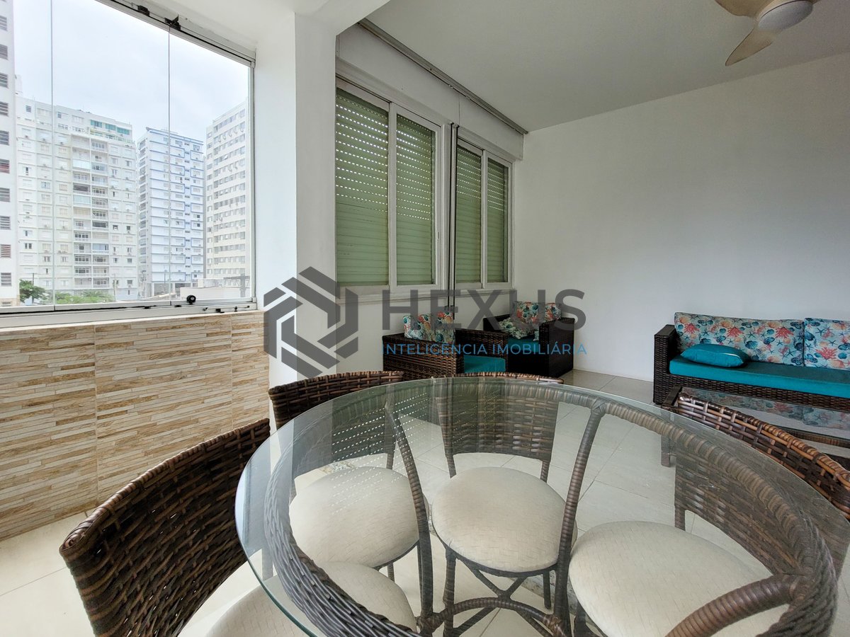 Foto 5 de Apartamento com varanda e vista mar na beira mar da Praia das Pitangueiras, Guaruja