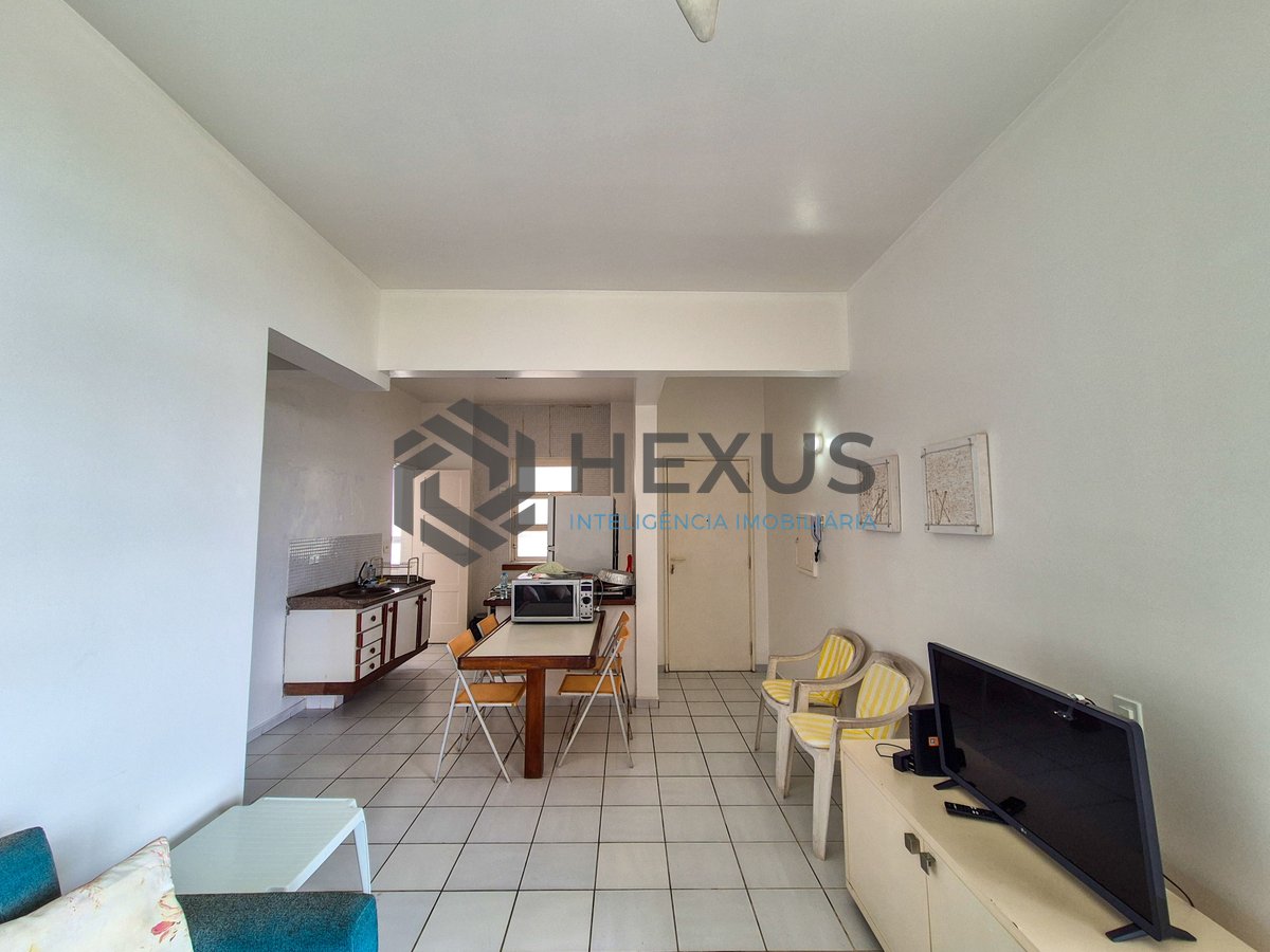 Foto 7 de Apartamento beira mar com varanda na Praia das Pitangueiras, Guaruja