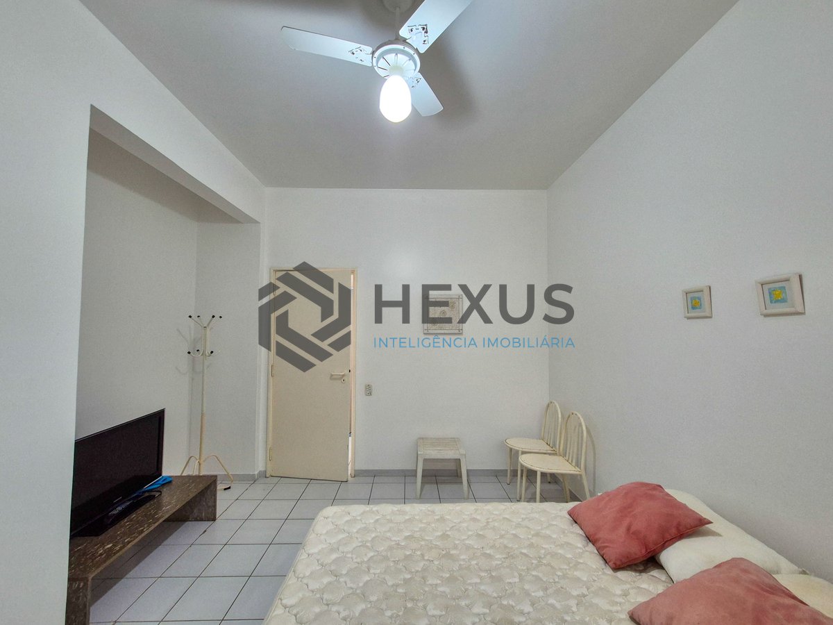 Foto 10 de Apartamento beira mar com varanda na Praia das Pitangueiras, Guaruja