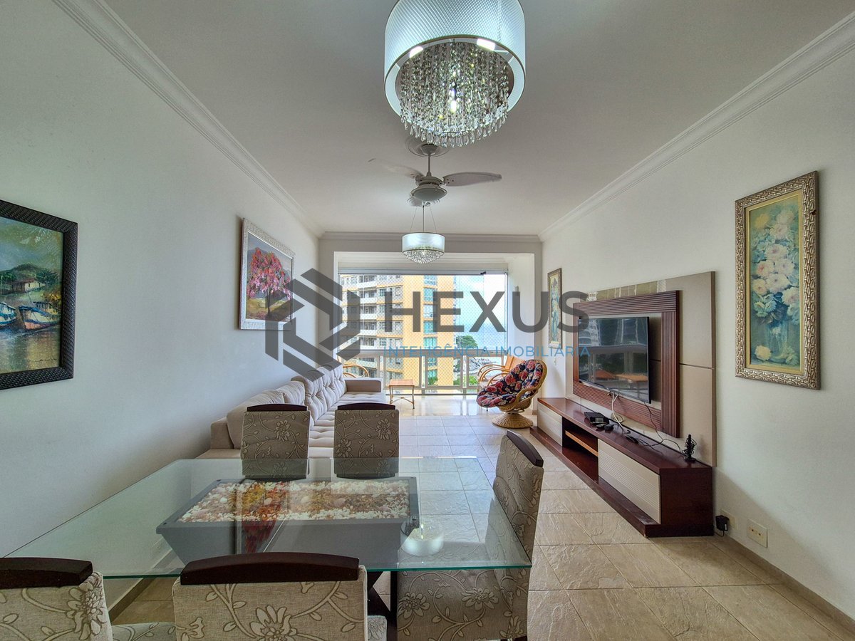 Foto 5 de Apartamento beira mar reformado com varanda na Praia das Pitangueiras, Guaruja