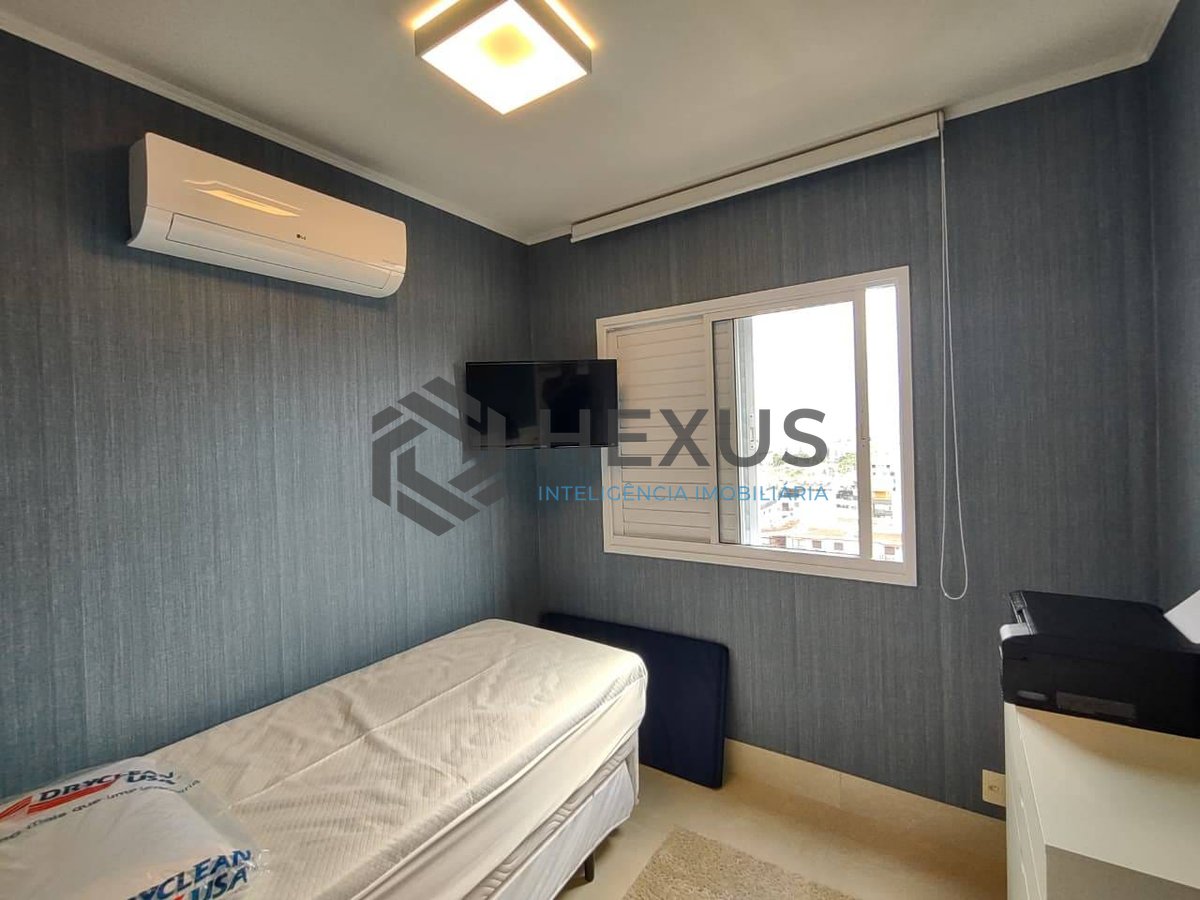 Foto 15 de Apartamento reformado com varanda gourmet vista mar na Praia da Enseada, Guaruja
