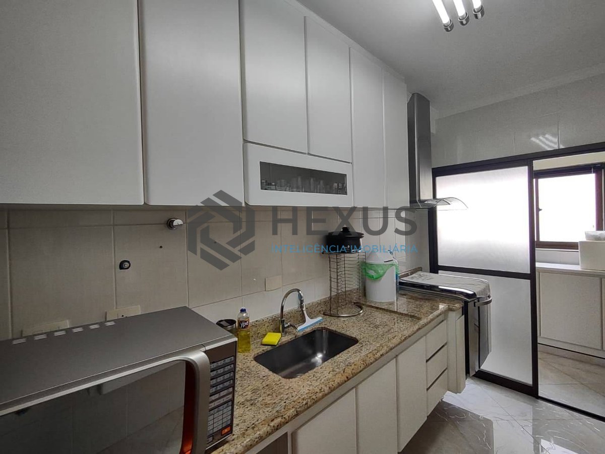 Foto 15 de Apartamento com varanda e lazer na Praia da Enseada, Guaruja