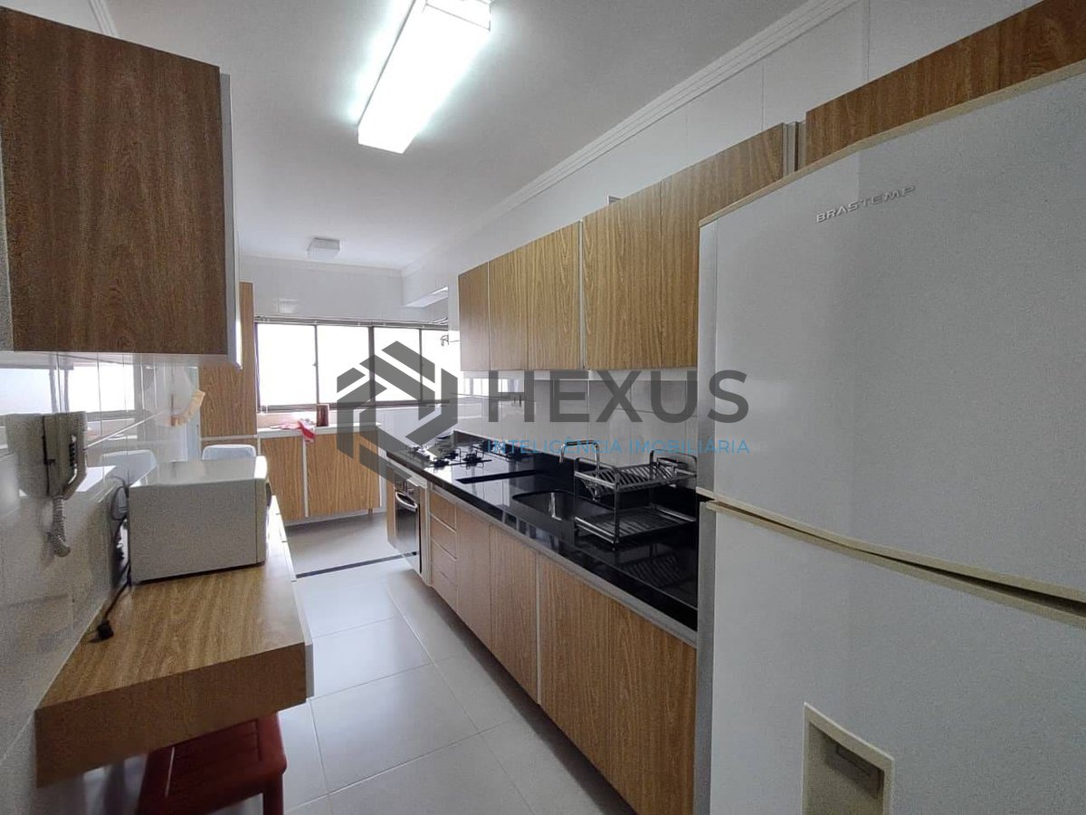 Foto 14 de Apartamento com varanda e lazer na Praia da Enseada, Guaruja