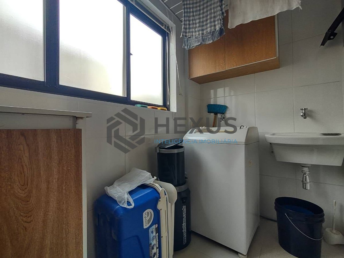 Foto 16 de Apartamento com varanda e lazer na Praia da Enseada, Guaruja