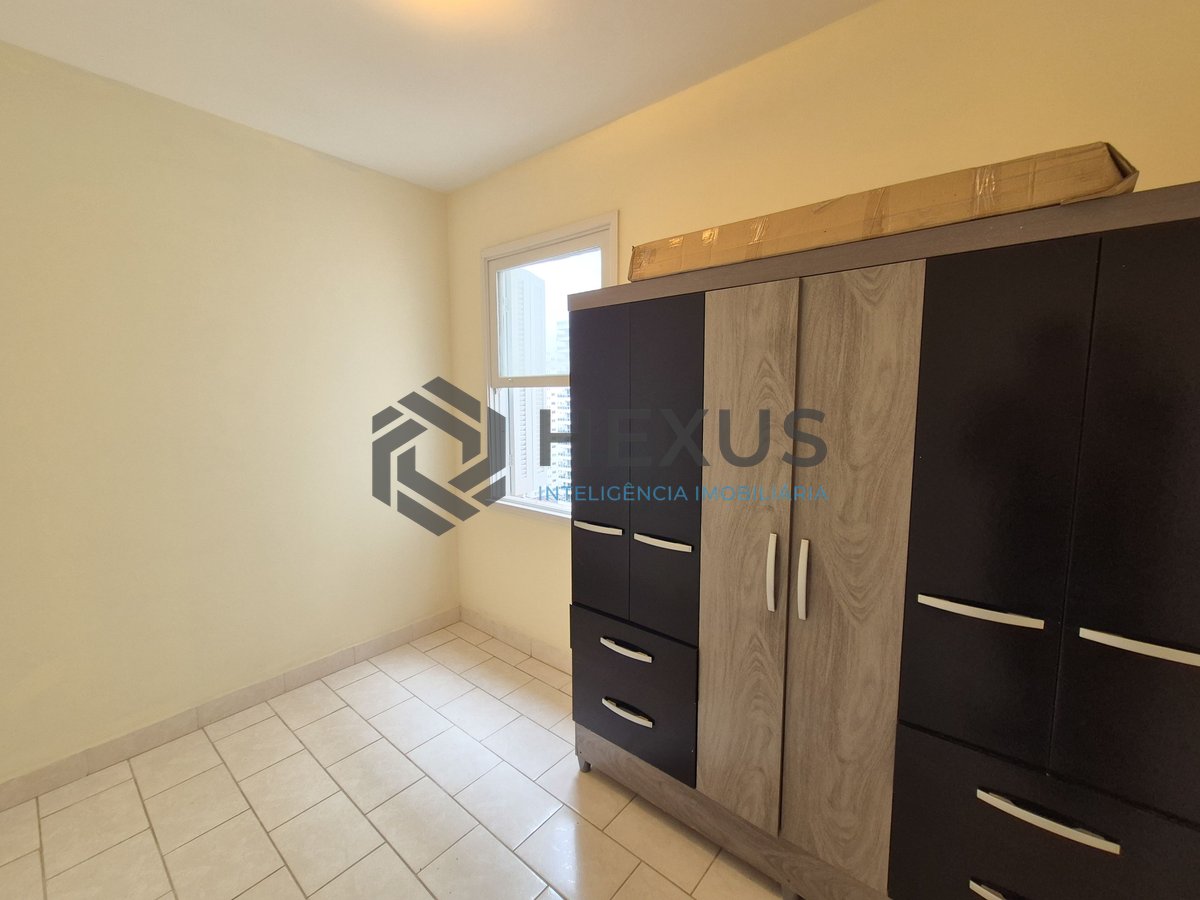 Foto 17 de Apartamento com varanda na beira mar da Praia das Pitangueiras, Guaruja
