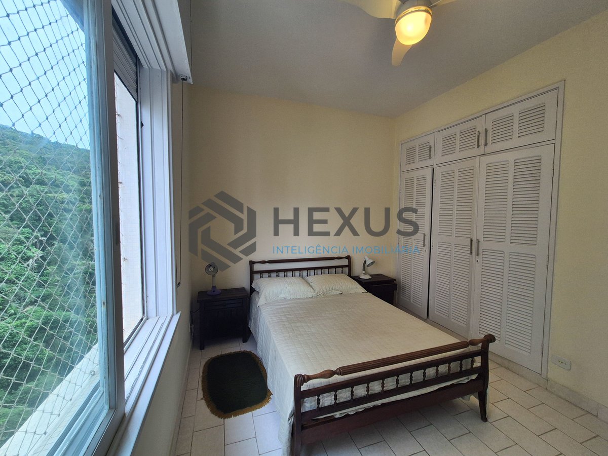 Foto 21 de Apartamento com varanda na beira mar da Praia das Pitangueiras, Guaruja