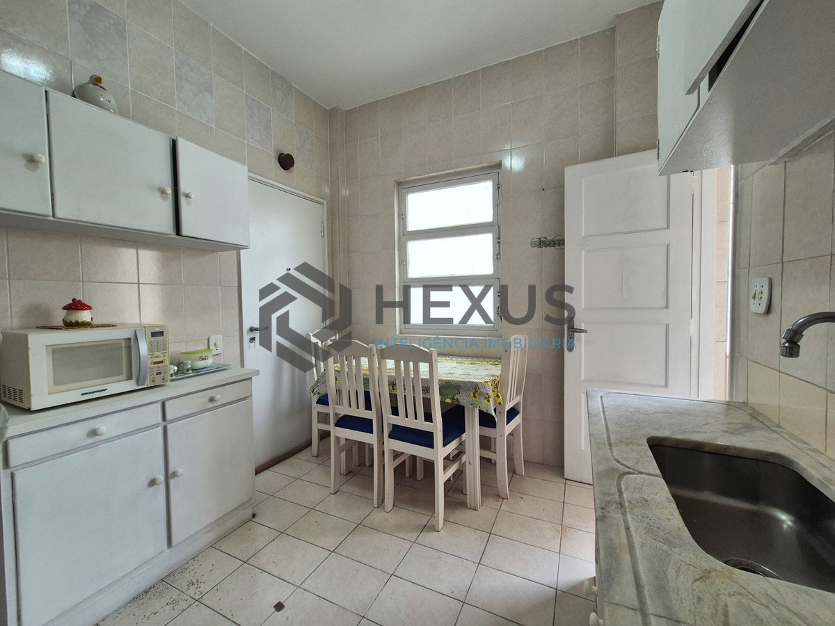 Foto 28 de Apartamento com varanda na beira mar da Praia das Pitangueiras, Guaruja