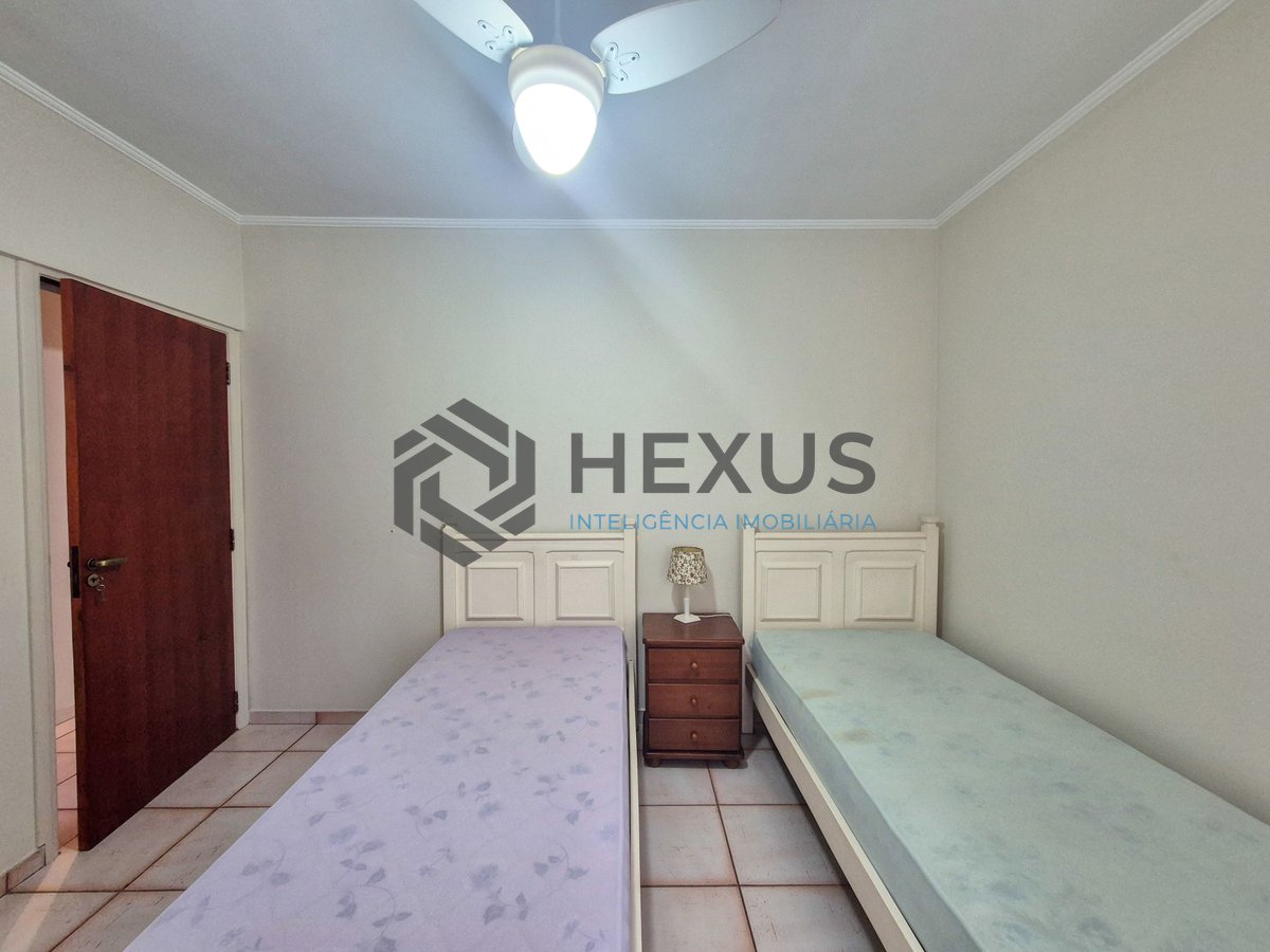 Foto 11 de Apartamento reformado e mobiliado a venda na praia das Pitangueiras Guaruja