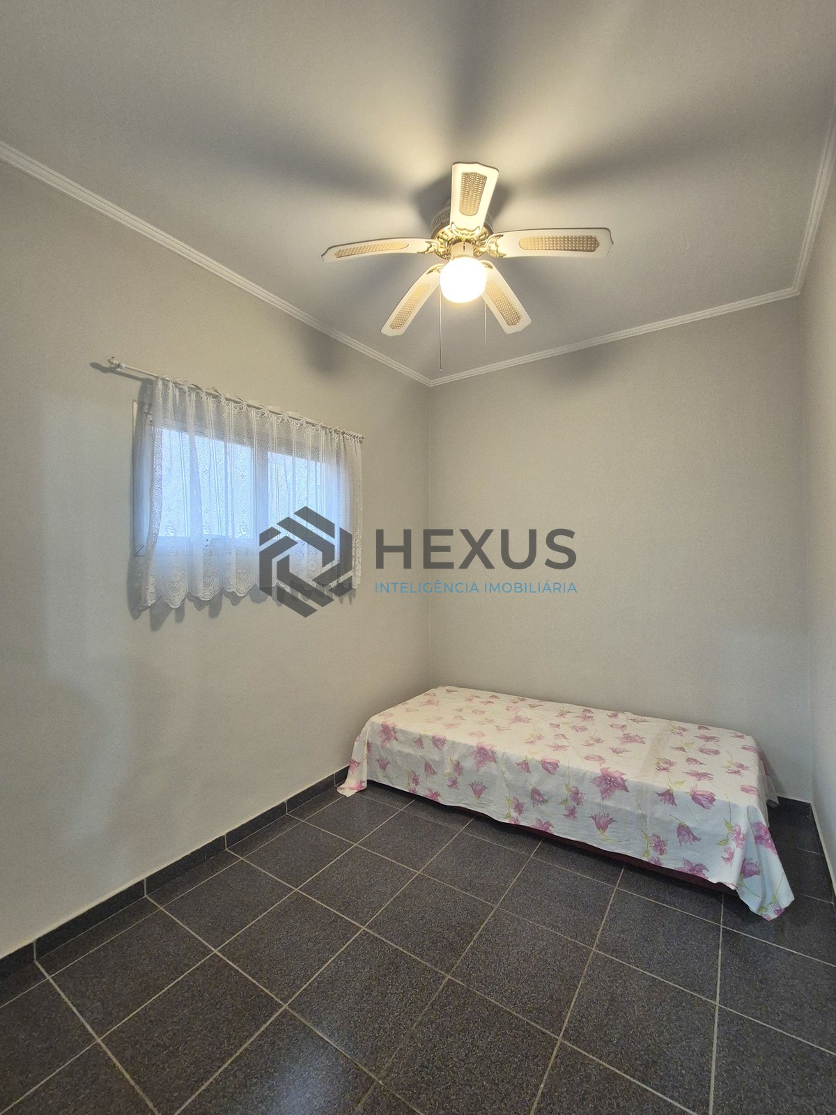 Foto 21 de Apartamento reformado e mobiliado a venda na praia das Pitangueiras Guaruja
