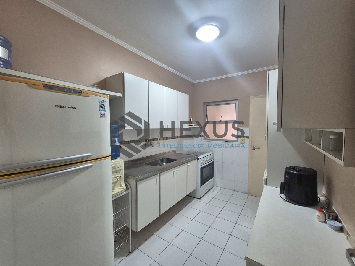 Foto 16 de Apartamento reformado na Praia das Pitangueiras, Guaruja