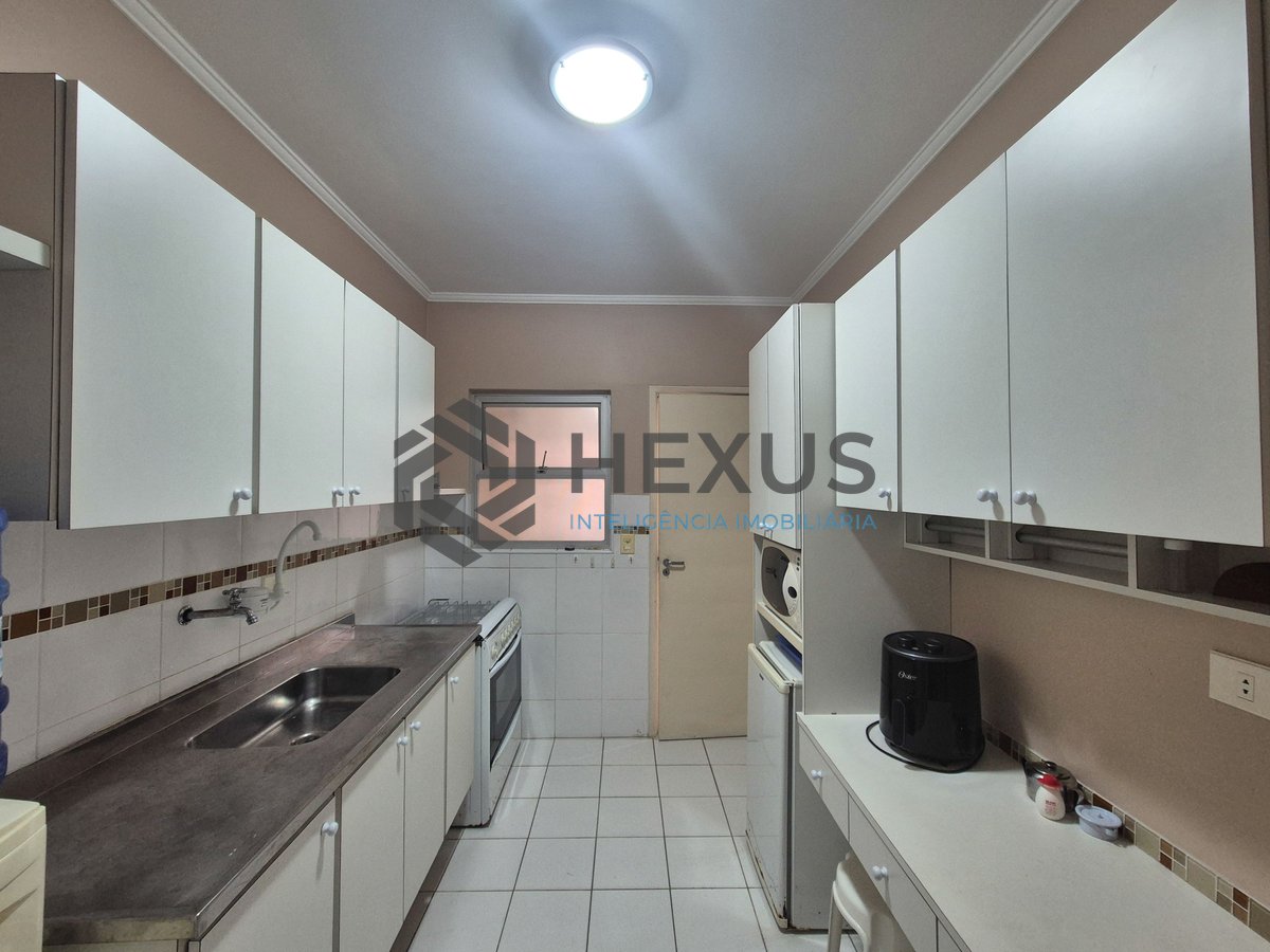 Foto 17 de Apartamento reformado na Praia das Pitangueiras, Guaruja