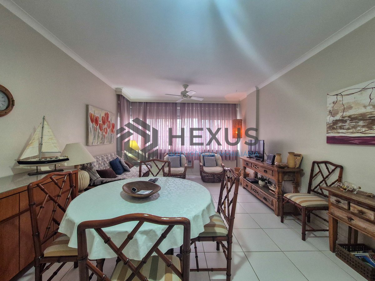 Foto 3 de Apartamento reformado na Praia das Pitangueiras, Guaruja