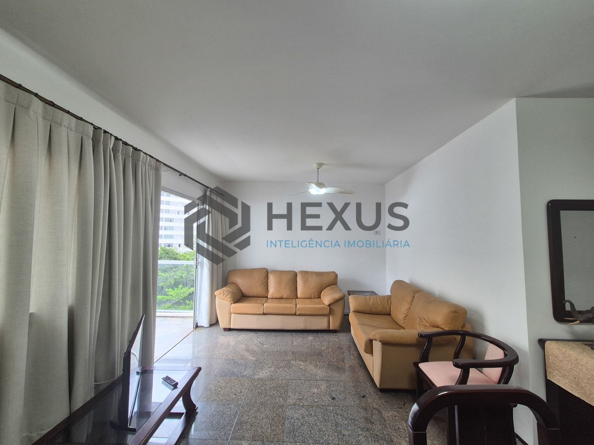 Foto 8 de Apartamento reformado com varanda e vista mar na quadra da praia das Pitangueiras, Guaruja