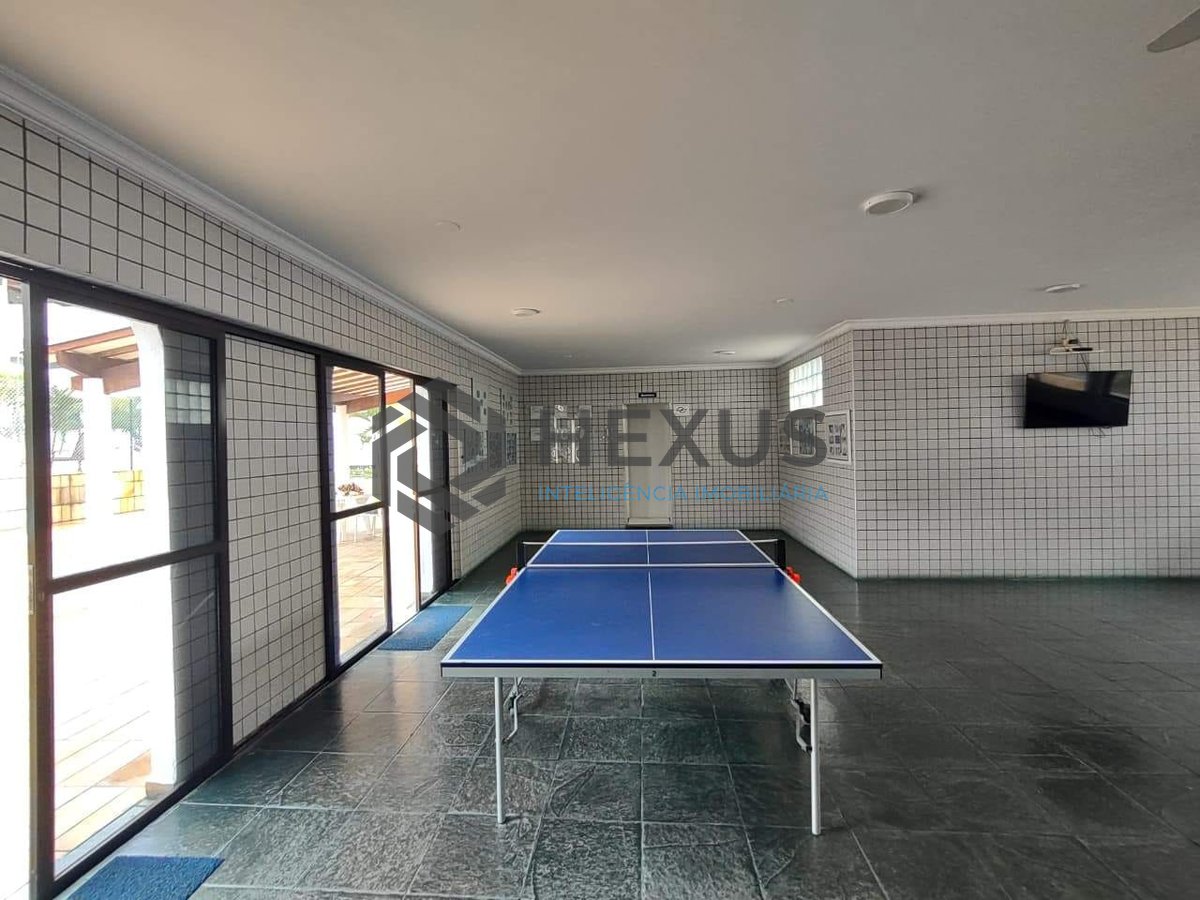 Foto 16 de Apartamento com varanda e lazer na Praia da Enseada, Guaruja