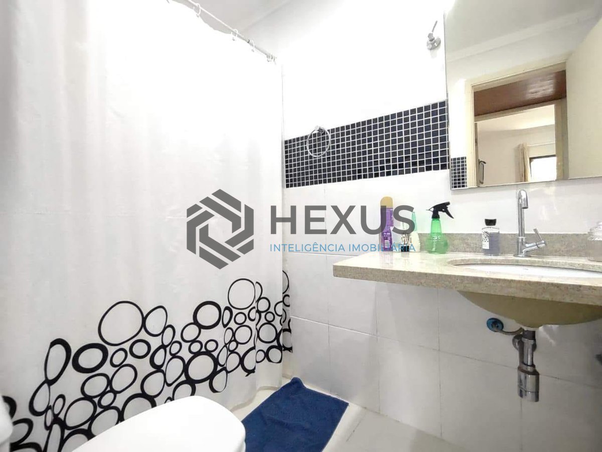 Foto 10 de Apartamento com varanda e lazer na Praia da Enseada, Guaruja