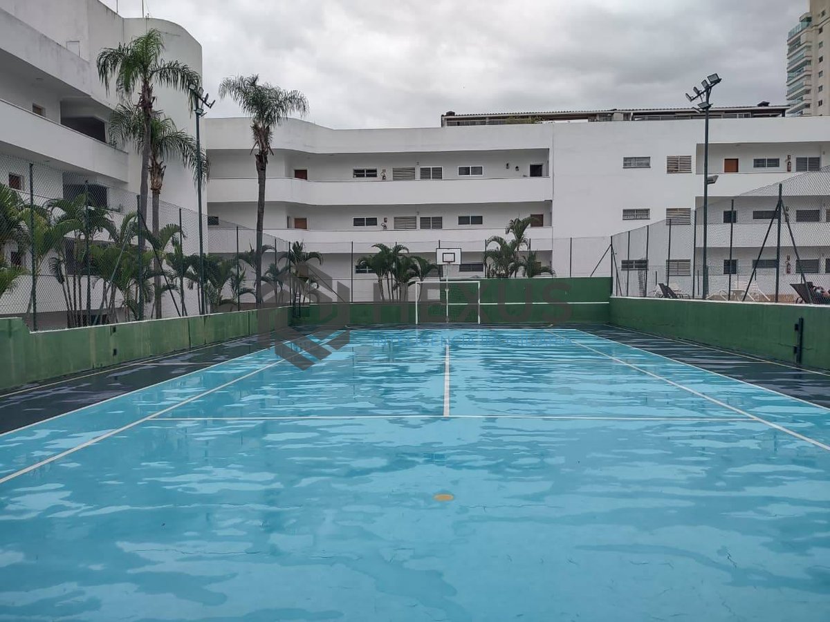 Foto 21 de Apartamento reformado com varanda e lazer na Praia da Enseada, Guaruja