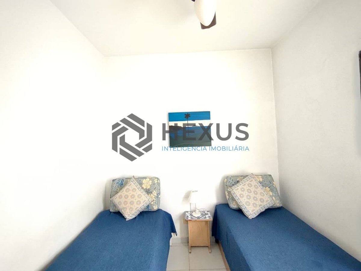 Foto 7 de Apartamento reformado com varanda e lazer na Praia da Enseada, Guaruja