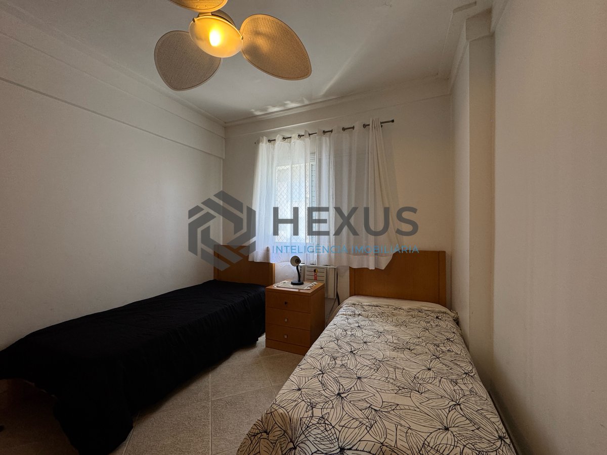Foto 16 de Apartamento com varanda e vista mar na beira mar da Praia das Asturias, Guaruja
