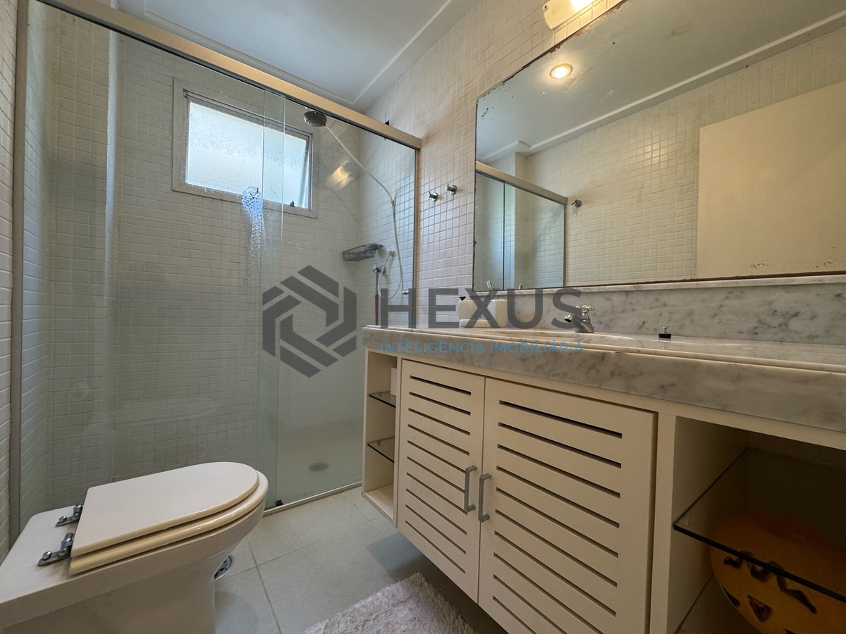 Foto 19 de Apartamento com varanda e vista mar na beira mar da Praia das Asturias, Guaruja