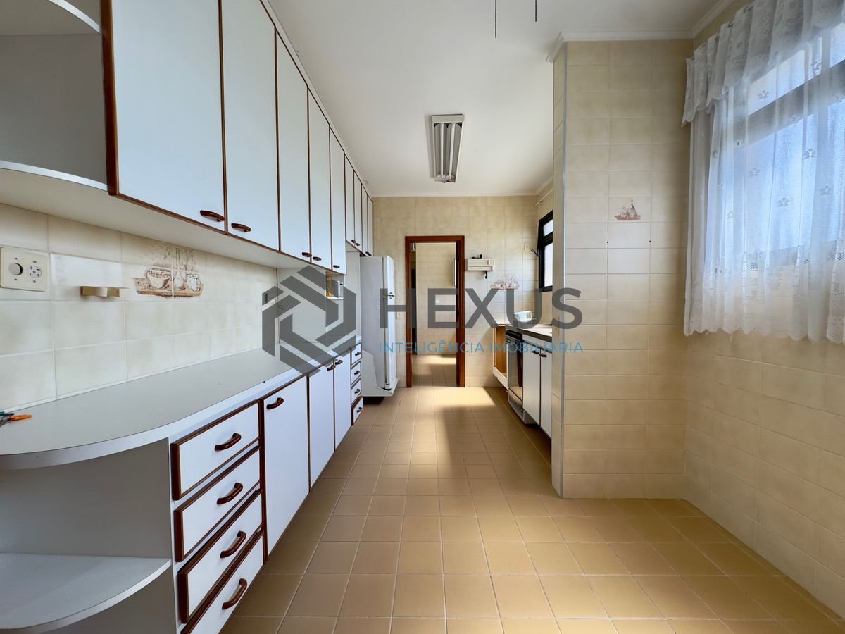 Foto 25 de Apartamento com varanda vista mar e lazer a 2 quadras da praia na região da Vila Maia nas Pitangueiras, Guarujá