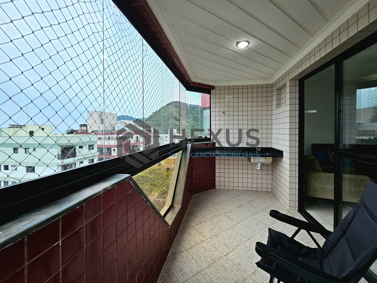 Foto 2 de Apartamento com varanda e lazer na beira mar da Praia do Tombo, Guaruja