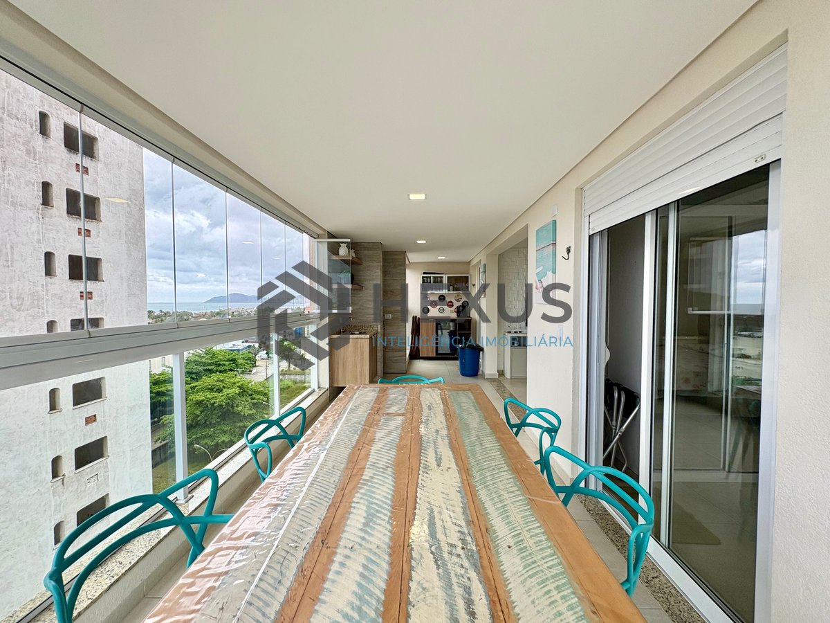Foto 2 de Apartamento reformado com varanda gourmet vista mar e lazer na Praia da Enseada, Guaruja
