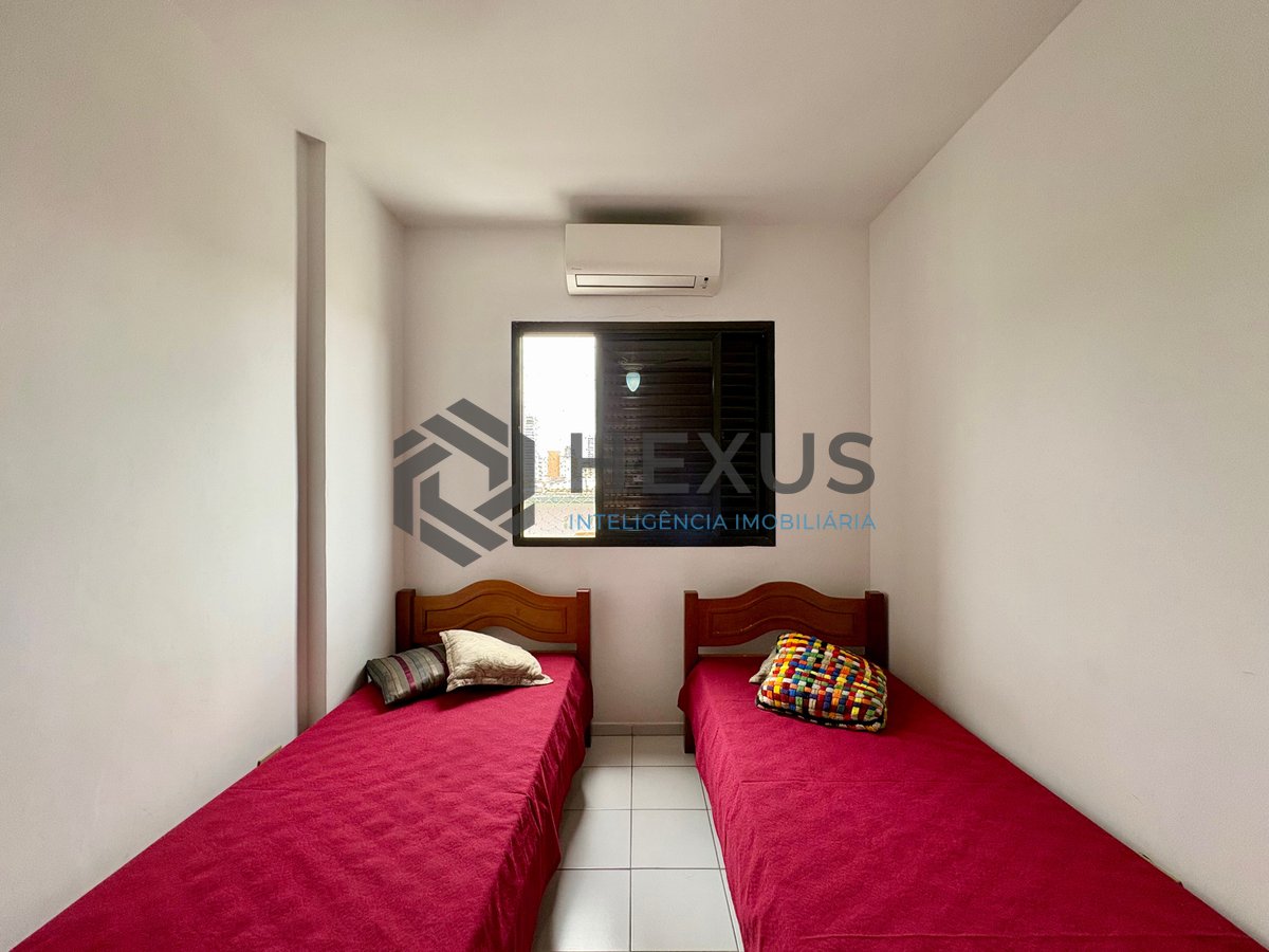 Foto 12 de Apartamento com varanda vista mar e lazer na Praia da Enseada, Guaruja