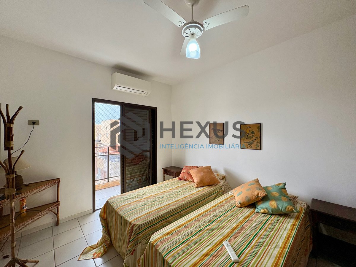 Foto 15 de Apartamento com varanda vista mar e lazer na Praia da Enseada, Guaruja