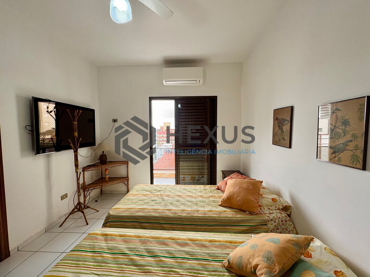 Foto 16 de Apartamento com varanda vista mar e lazer na Praia da Enseada, Guaruja