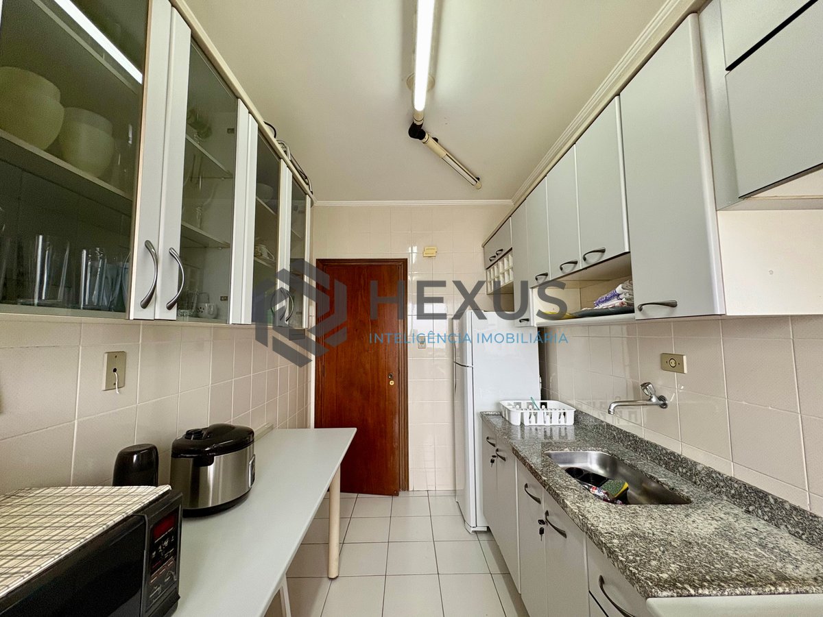 Foto 21 de Apartamento com varanda vista mar e lazer na Praia da Enseada, Guaruja