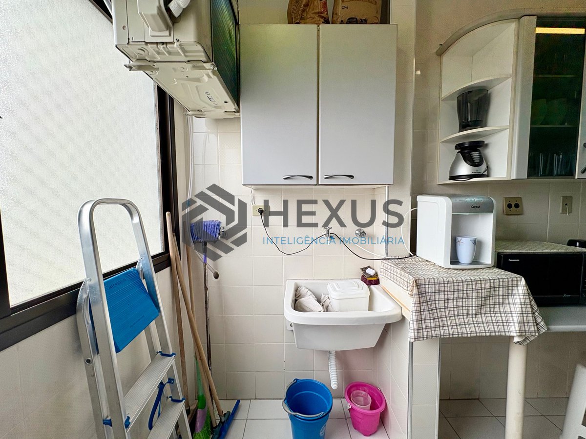 Foto 22 de Apartamento com varanda vista mar e lazer na Praia da Enseada, Guaruja