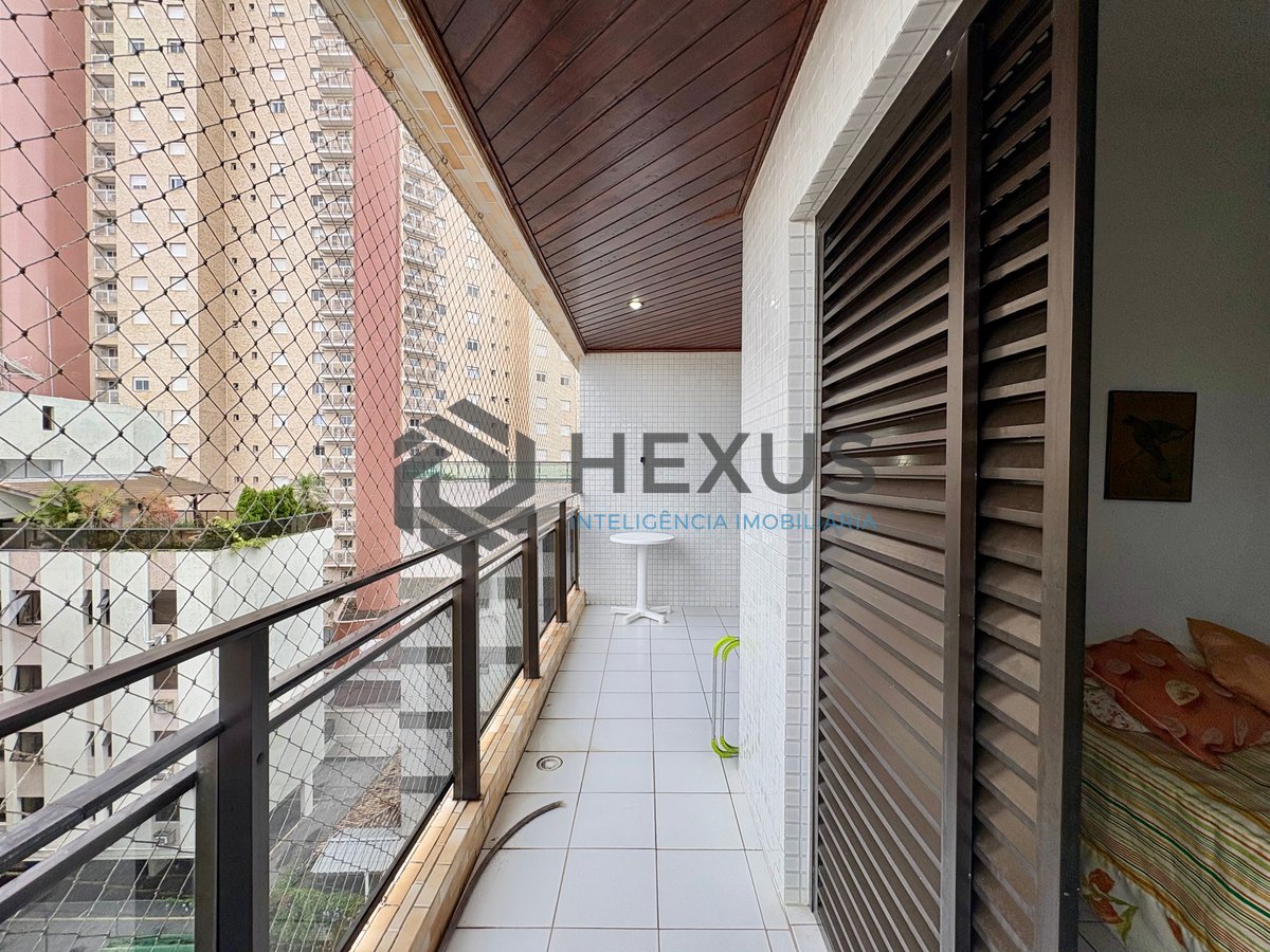 Foto 6 de Apartamento com varanda vista mar e lazer na Praia da Enseada, Guaruja
