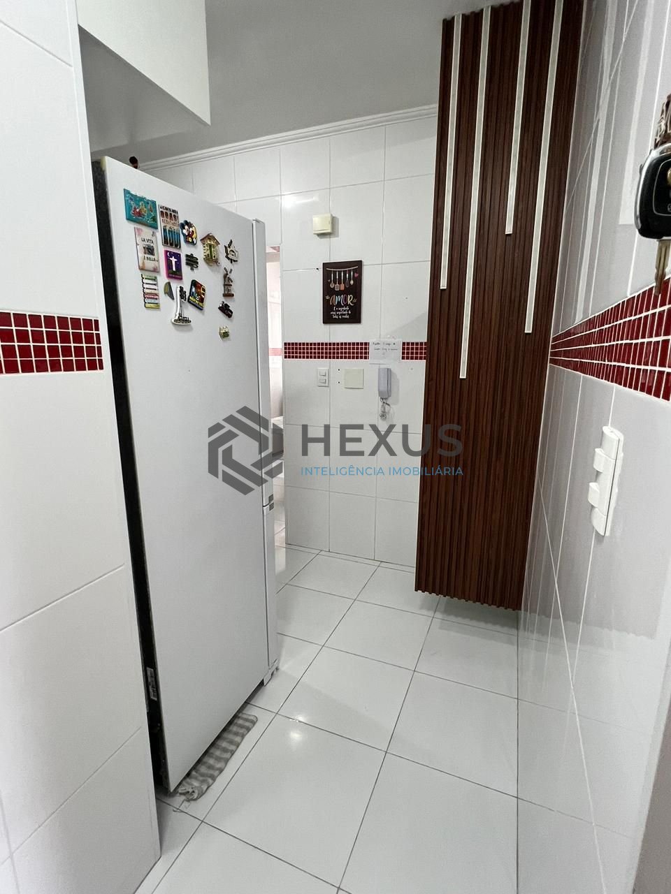 Foto 14 de Apartamento reformado com varanda na Praia das Asturias, Guaruja