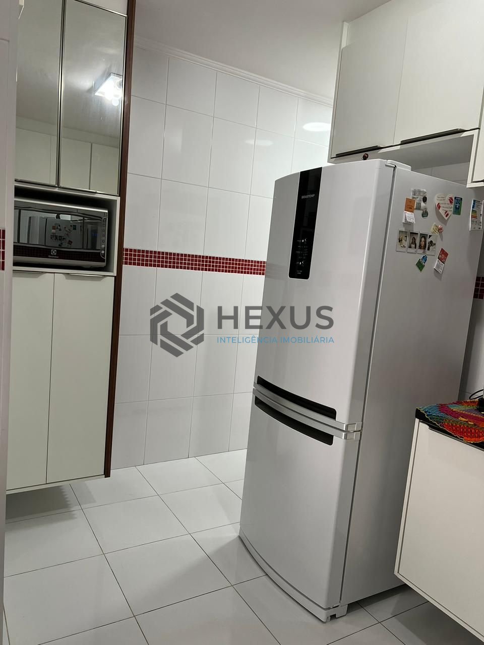 Foto 17 de Apartamento reformado com varanda na Praia das Asturias, Guaruja