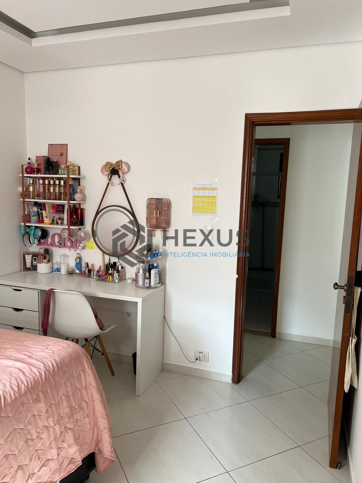 Foto 9 de Apartamento reformado com varanda na Praia das Asturias, Guaruja