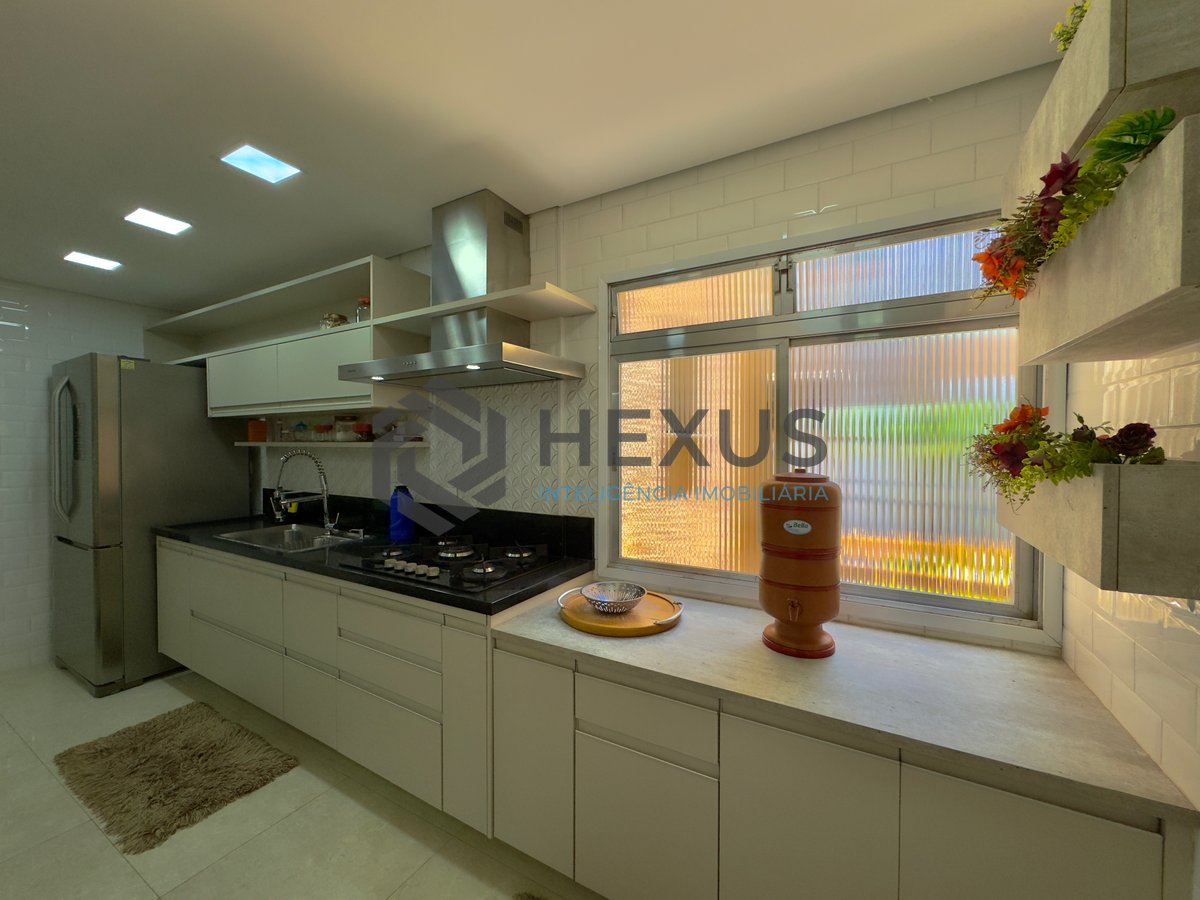 Foto 11 de Apartamento reformado com varanda e lazer na beira mar da Praia das Asturias, Guaruja