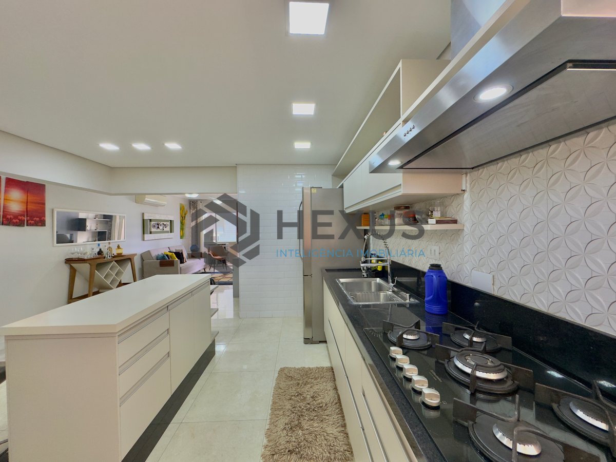 Foto 13 de Apartamento reformado com varanda e lazer na beira mar da Praia das Asturias, Guaruja