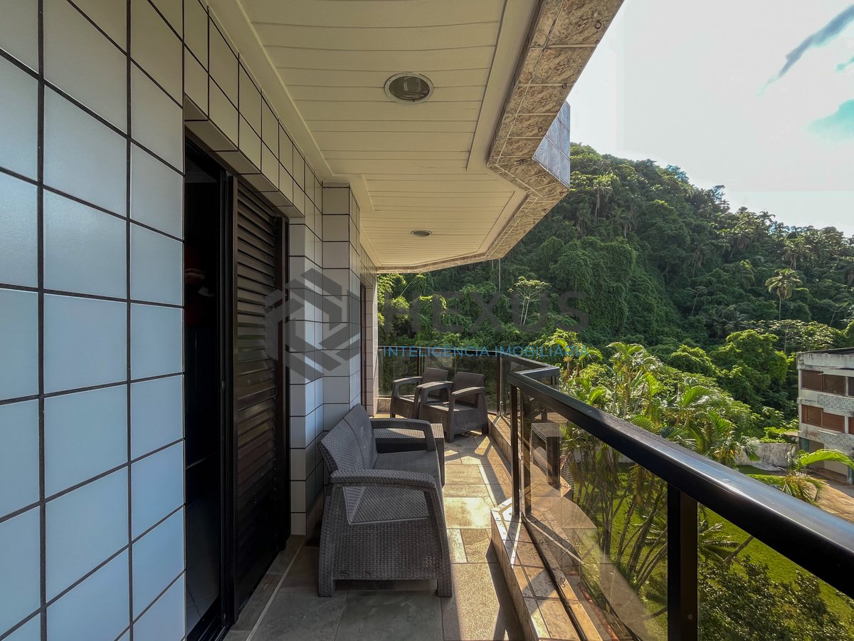 Foto 2 de Apartamento com varanda e lazer na beira mar da Praia da Enseada, Guaruja