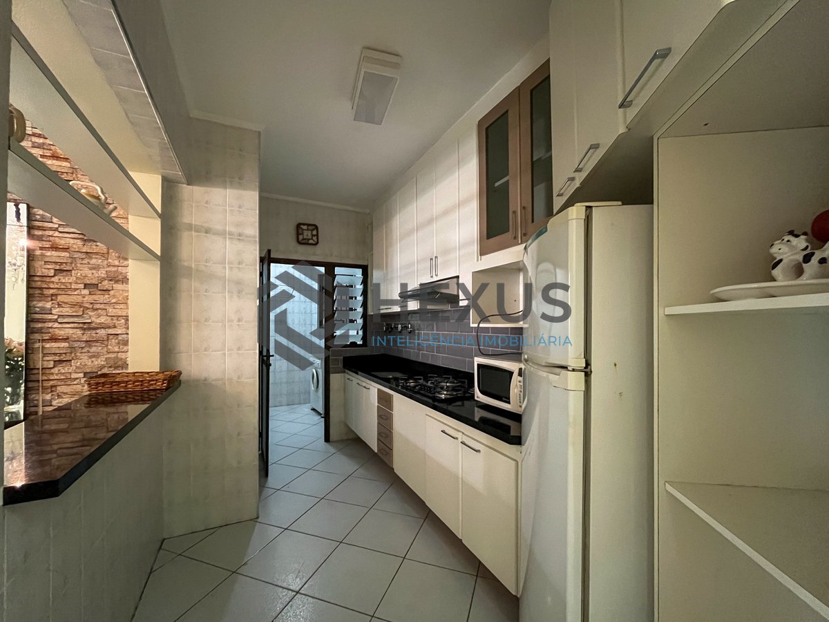 Foto 19 de Apartamento com varanda e lazer na beira mar da Praia da Enseada, Guaruja